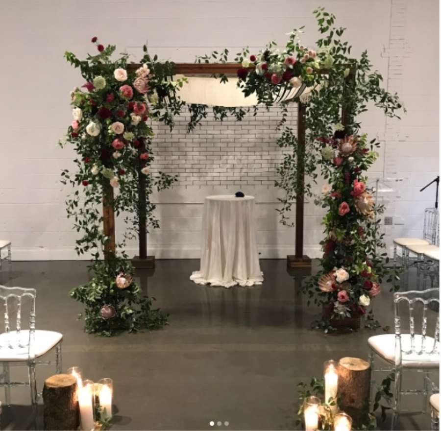 Chuppah Wedding Flowers And Decor Vaughan Bride Wants